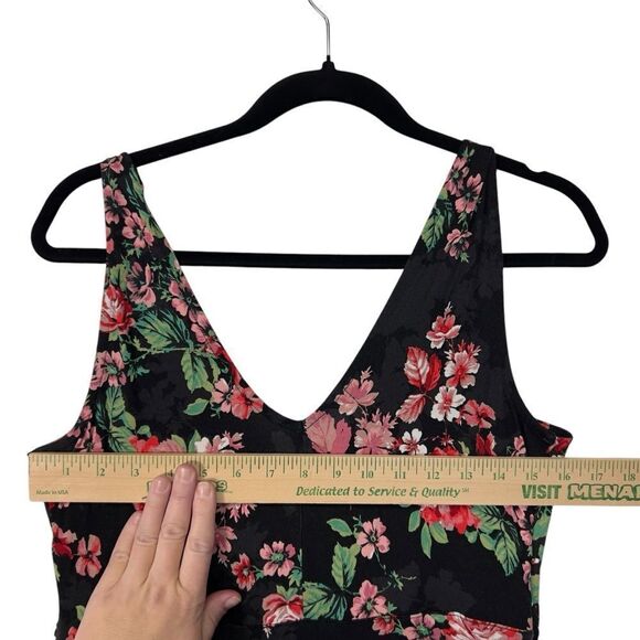 24/7 Floral Sleeveless Wrap Mini Dress medium - Picture 8 of 11